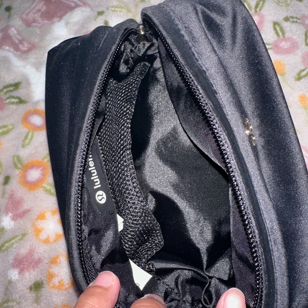 Lululemon Pouch - Picture 6 of 8